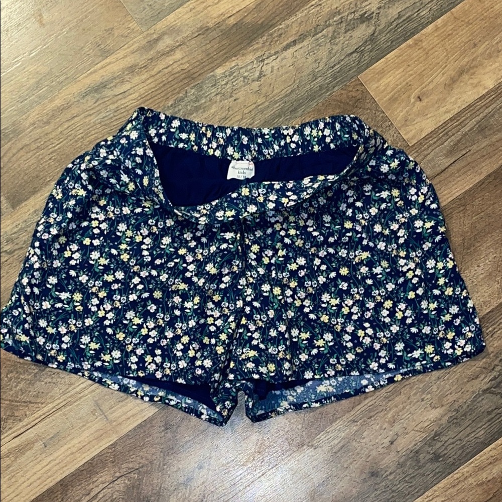 Abercrombie kids flowy shorts size 15/16